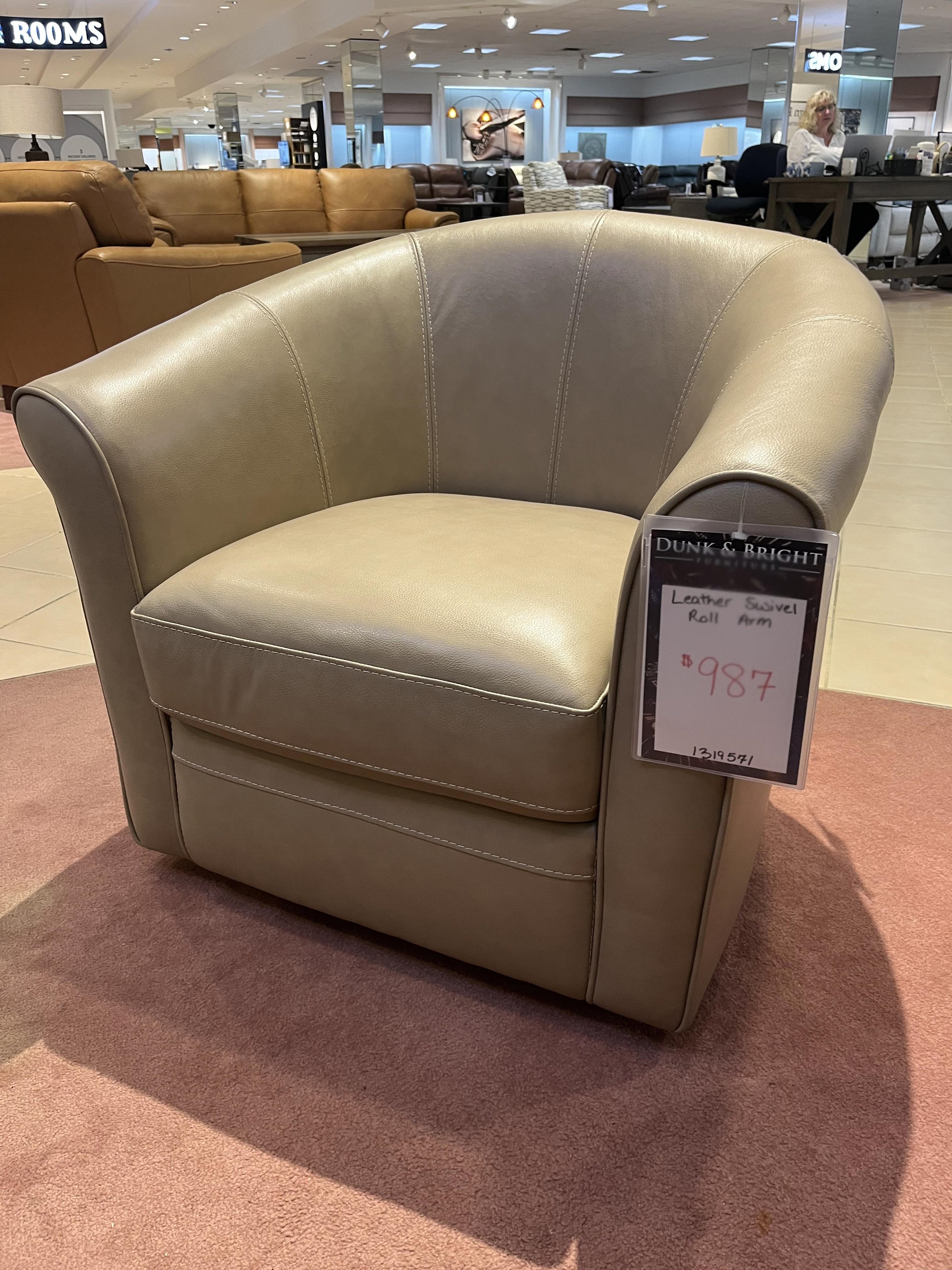Violino shop leather chair